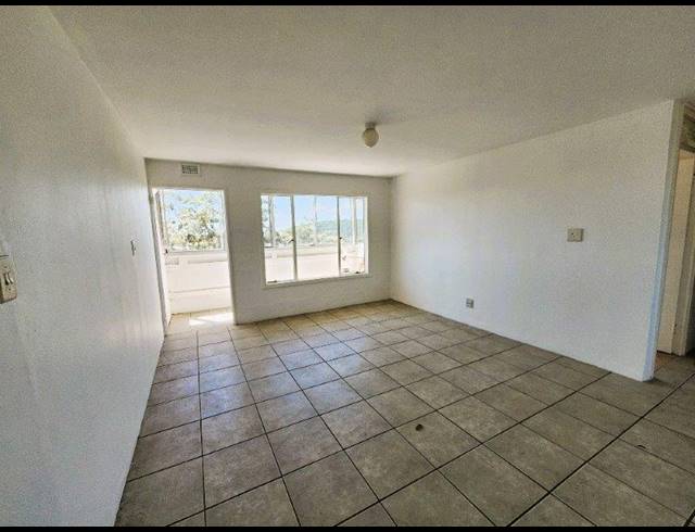 2 BEDROOM FLAT SOLD IN PINETOWN CENTRAL